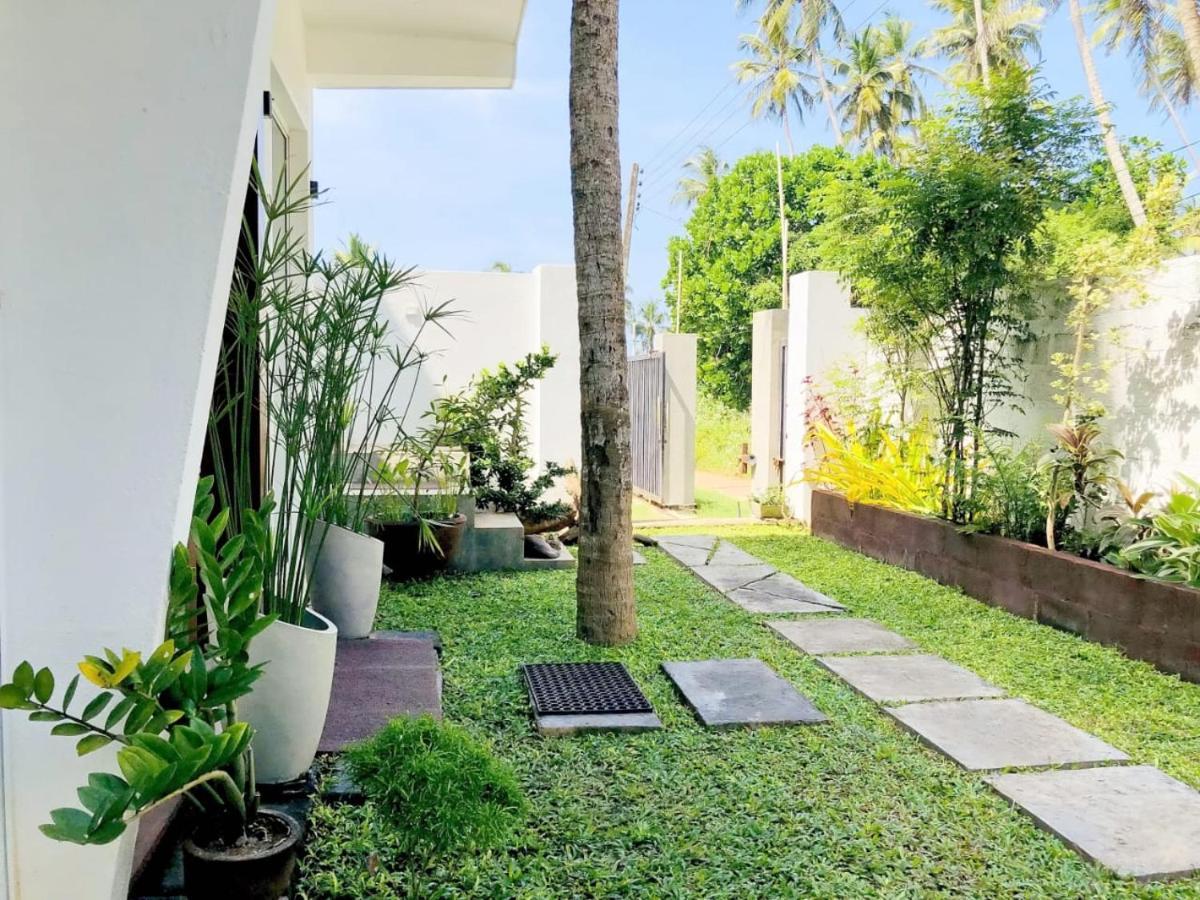 Ayona Beach Villa Katuneriya Dış mekan fotoğraf